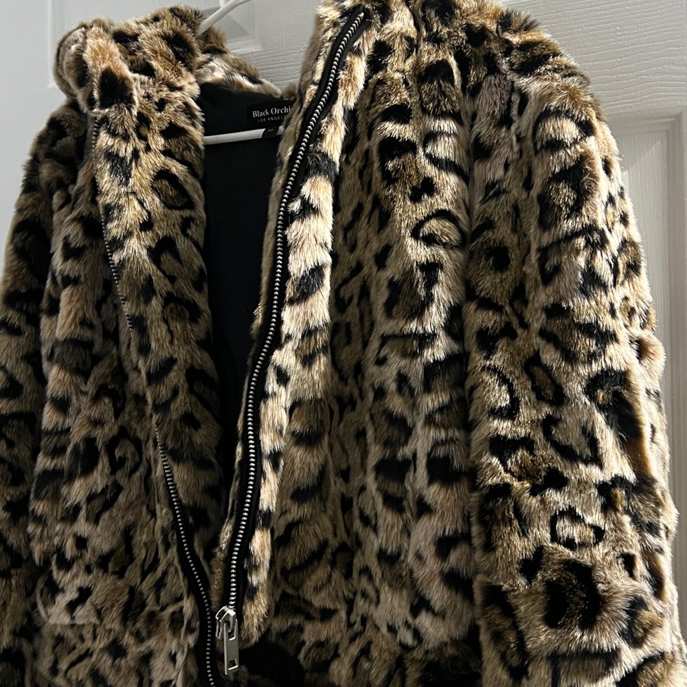 Black Orchid Faux Fur Jacket with Animal Print - Picture 2 of 3
